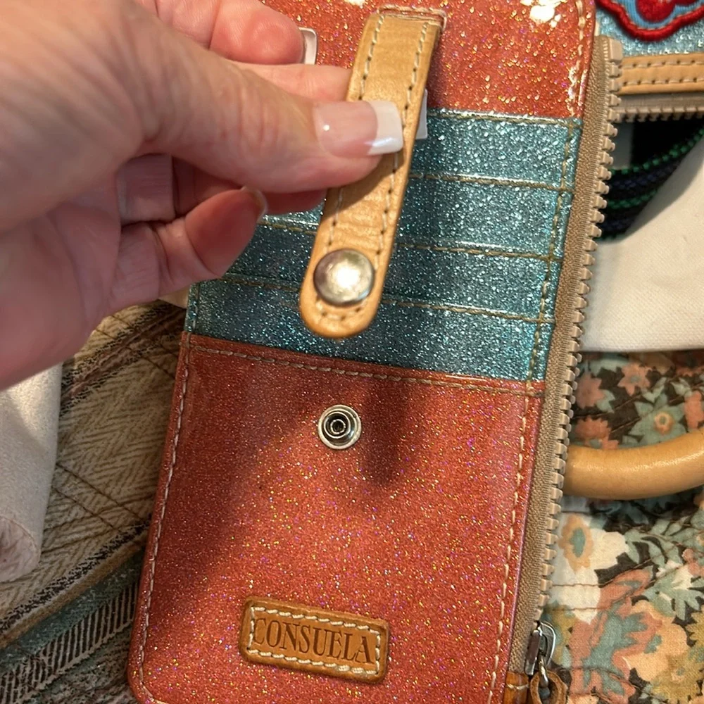 2 Dif sides Consuela Adrian Glitter Luncheon crossbody with matching card/wallet - Picture 16 of 16